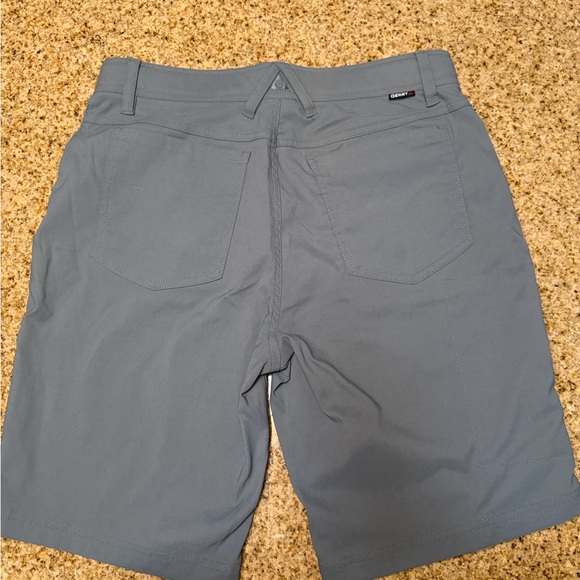 Gerry Weber Men's Gray Flat Front Shorts - Picture 6 of 6